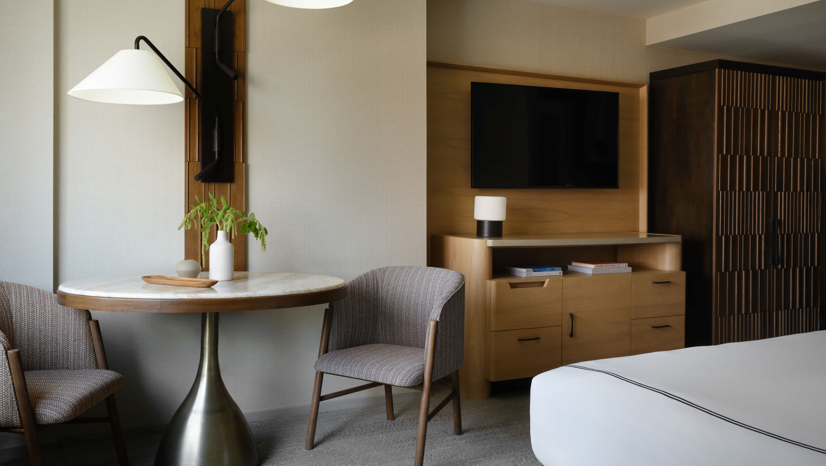 Hotel Palomar Phoenix 1 King Guestroom